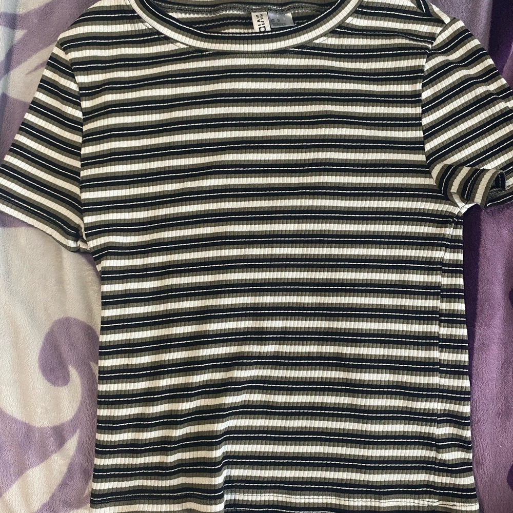H&M crop tee